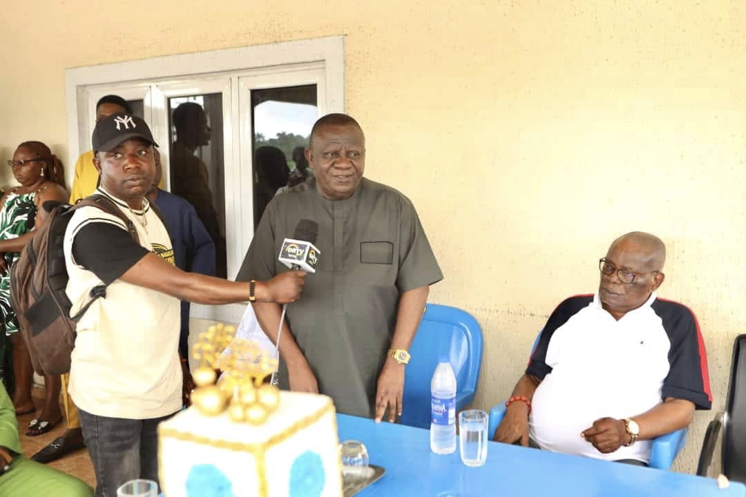 DELSU MANAGEMENT FELICITATES WITH PROFESSOR SAM OYOVBAIRE ON 84TH BIRTHDAY